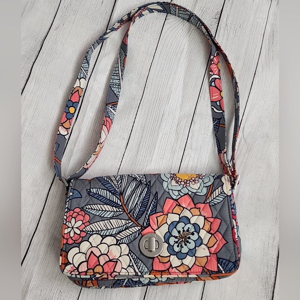 Vera Bradley Turnlock Crossbody Purse Tropical Evening Print